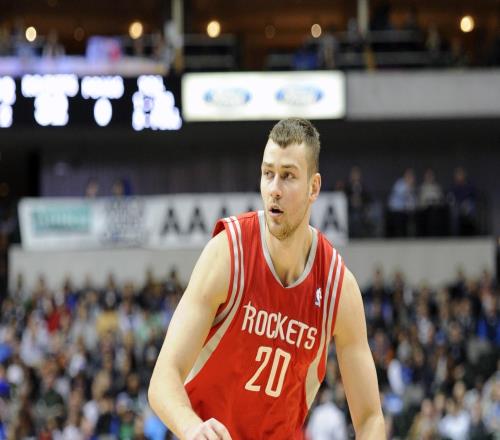 莫泰尤纳斯：即便是状元也可能没有准备好打NBA但詹姆斯是个例外