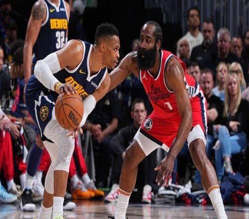尴尬等待两个月，NBA75大现役超巨，却找不到下家！或许该退役了
