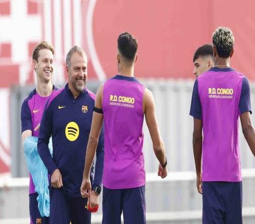 马卡：弗里克希望球队有更多休息，因此取消欧冠赛前踩场训练