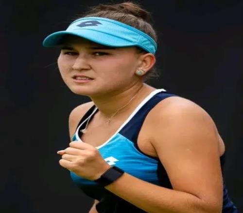 一波五连胜，转籍便夺冠，拉希莫娃上周再成焦点人物