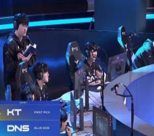 LOL新赛季比赛首次启用优先选择权：可以决定先选英雄or选红蓝方