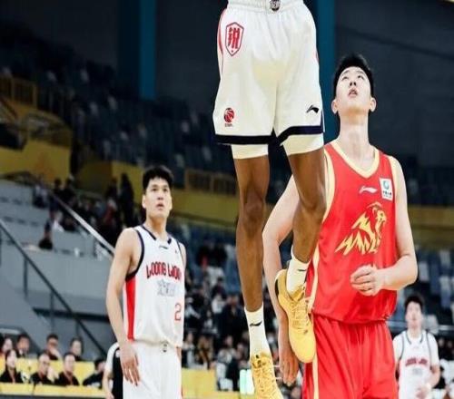 前行无畏丨CBA常规赛第十六轮客场负于广厦