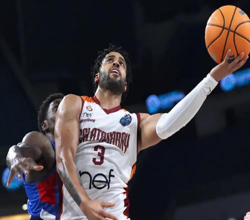 正式确定！首钢签约新外援，已经启程飞往国内，决定球队进攻上限