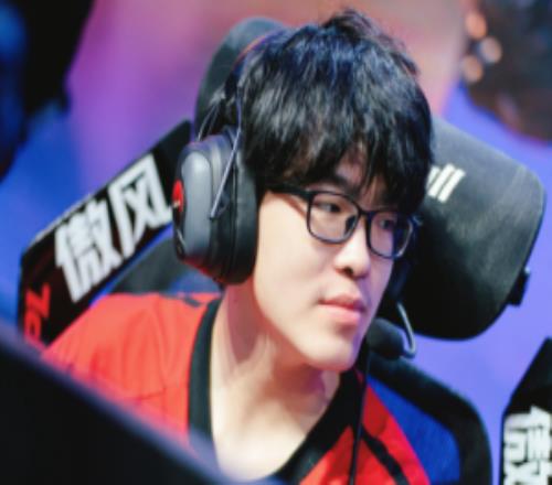 中野劣势坑惨队友FPX第三赛段中路和打野各有9次被对位MVP