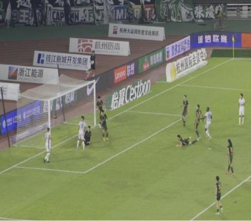 热议申花丢榜首：三轮不胜小低谷，薛庆浩需要更稳定