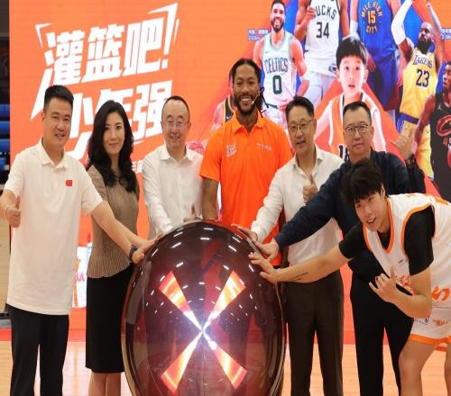 蒙牛一米八八xNBA《灌篮吧！少年强》开启巅峰对决巨星空降现场