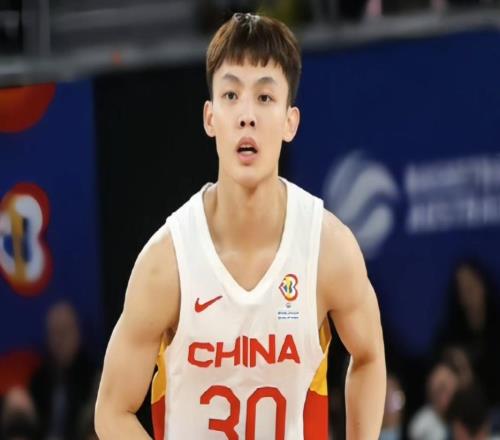 高诗岩太霸气！打脸CBA名记，也让徐杰彻底尴尬，他别想进国家队