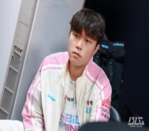 Bin哥的版本来了三把对线打爆圣枪哥合砍数据11318