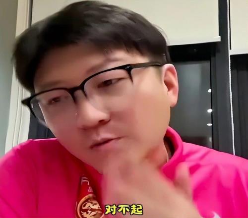 前国足队长自扇耳光！曾骂河南外援脑子只有30，忘了范志毅名言