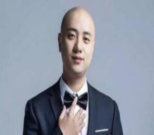 大概率不会有结果！媒体人评昊恺质问Uzi：如果是昊凯本人，应该就是微博升堂要钱