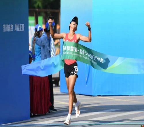 北京代表团首金！全国青少年田径运动会朱宁浩5公里竞走夺冠