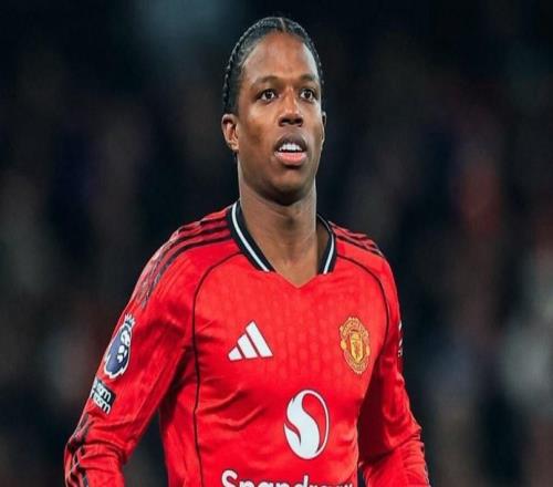 镜报：登机前被威尔科克斯叫停，马拉西亚对曼联的做法很愤怒