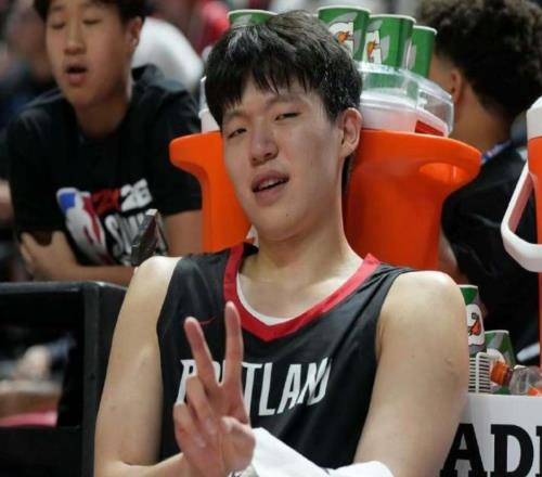 光有天赋还不够！崔永熙给杨瀚森打样了，做好这2点才能在NBA立足