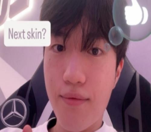 选皮肤咯Keria发布皮肤投票：妮蔻or露露