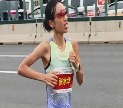 呼吁开除“最快女护士”这样的言论越界了