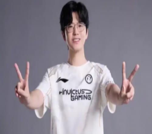 jiejie粉丝怒斥iG管理层：上半年辛辛苦苦打的积分！就这样赶走功臣