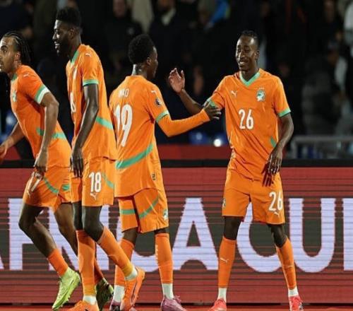 30！卫冕冠军进非洲杯8强战埃及5000万曼联红星传射+比肩德罗巴