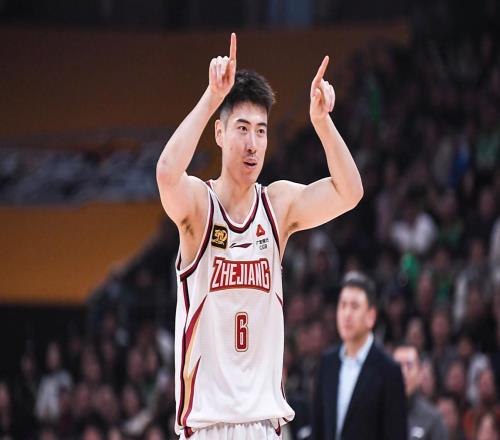 3年1800万！刘维伟高价挖弟子，浙江队不放人，两个环节走不通