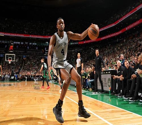 要是没有后场核心前三节的稳定输出，马刺可能早就缴械投降了