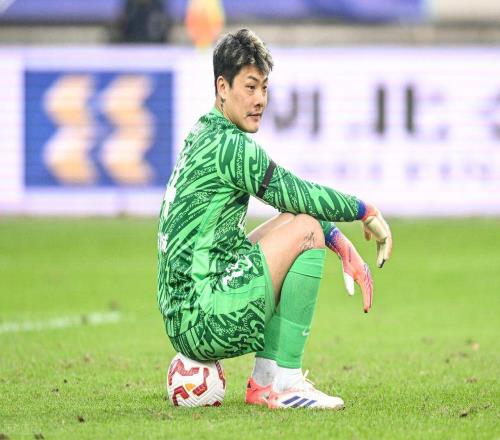 王大雷无缘中超最佳门将候选名单，球迷为他鸣不平，引发热议