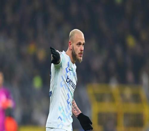 客场2比0多特蒙德，进入欧冠附加赛