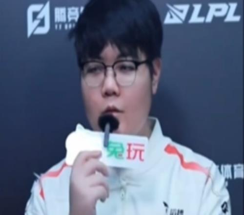 369：最喜欢的上单Smeb觉得他很帅目标拿冠军进S赛