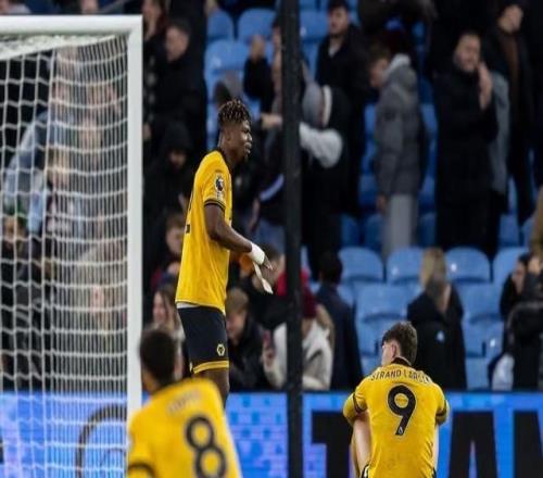 仅积3分&一胜难求，狼队创英超历史半程最低分纪录