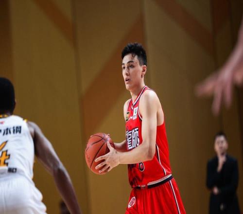 CBA重磅交易达成！于米提永久转会至山西男篮，潘江升级冲冠阵容
