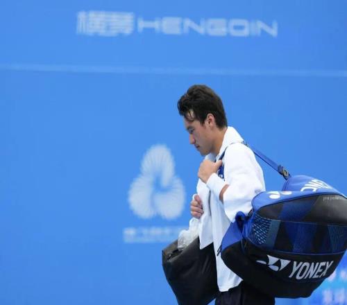 全运会网球赛场一日三大夺冠热门出局，袁悦意外被爆冷令舆论哗然