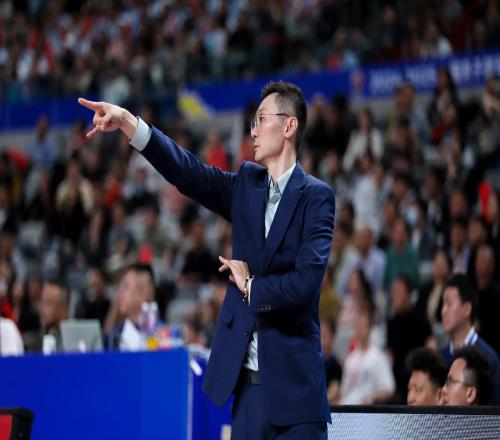 终于来超级外援了！新疆男篮签下NBA后卫，还想冲击总冠军