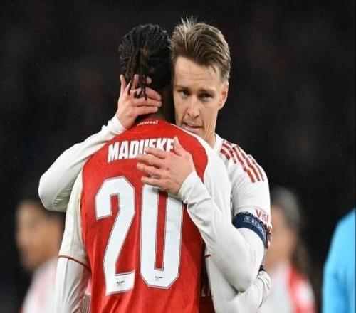 厄德高：马杜埃凯在周三晚的第一球非常精彩，真为他感到高兴