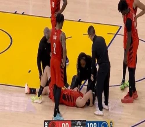 杨瀚森受伤惊魂：后脑勺被撞检查幸无大碍NBA生涯已中5记三分