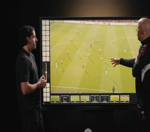 斯洛特：维尔茨的跑动其实非常多，他只是还在适应我们的体系