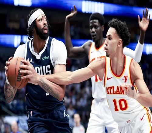 NBA传闻：老鹰队和独行侠队正在就安东尼戴维斯的交易进行谈判