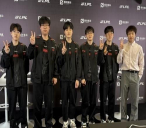 JDG赛后群访教练：Zhuo基本功稳定说话正常语速让队伍没那么急