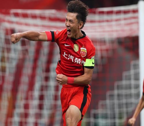 中超冠军提前归于上海，蓉城家门口翻车，海港末轮战平即可卫冕