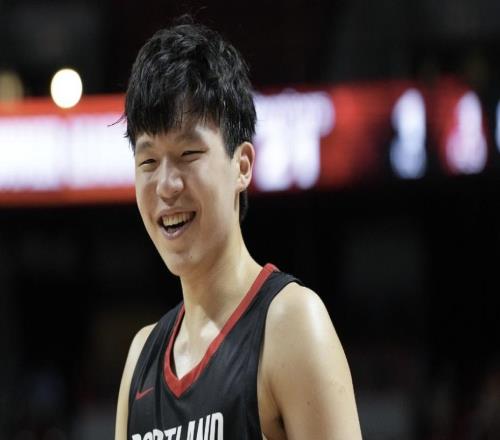 杨瀚森真值5亿！开拓者全美直播场次翻倍，超8大强队，错怪苏群了