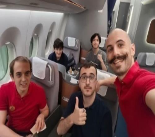 欧洲也吃瓜G2下路Hanssama发布抖音：没进四强也没进商K