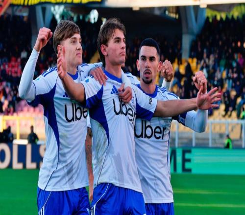 30横扫！阿根廷天才传射建功，法布雷加斯率队狂飙：距欧冠区3分