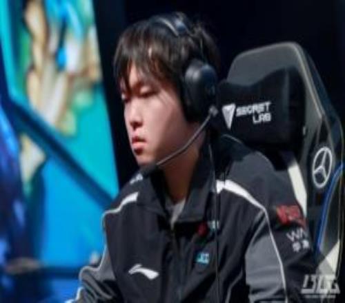 饼大哥真没去！BLGbin官方群管理：和运营确认过Bin昨晚一直在基地