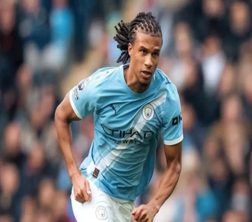 为了世界杯！曼城三冠功勋铁卫愿加盟巴萨技术特点完美契合