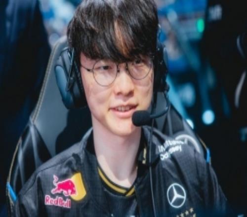 Faker：努力训练并非为了我的职业生涯想为粉丝带来精彩的表演
