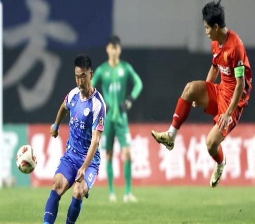 中甲“我们会带你们回中超！”重庆队与辽宁队双双冲超成功