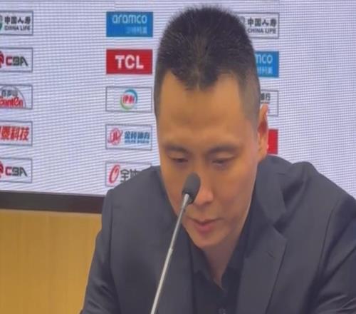 输深圳发布会！卢伟解析不上白边与末节体能问题，两度揽责背锅