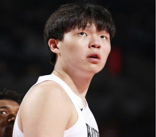 杨瀚森战雷霆3大展望：连两场被弃用后渴望出战能否首进三分