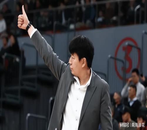 丢人！拿600万，却全场0分，还遭教练弃用，球迷：不上他山东必赢