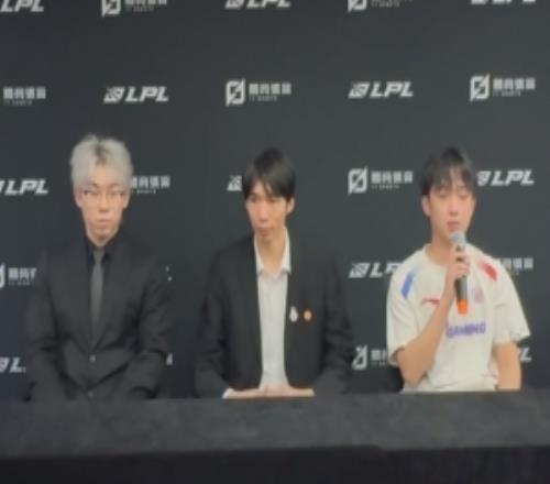 LGD赛后群访教练今天整体状态差资源判断和团战发挥都不是很好