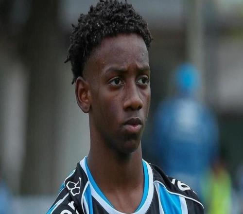 斯基拉：利物浦正在关注格雷米奥17岁前腰加布里埃尔梅茨