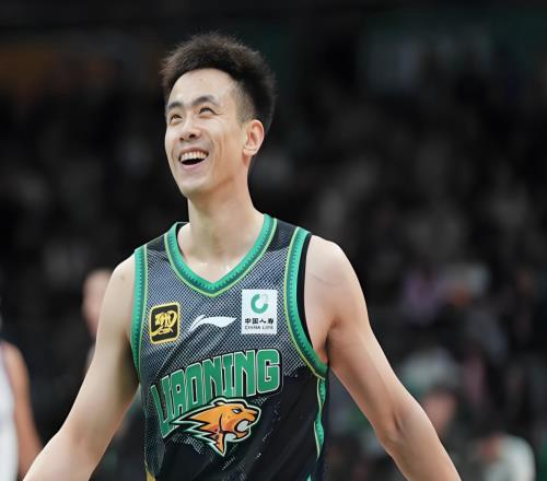 辽宁队迎来好消息，当家球星通过CBA体测！球迷：杨鸣松了一口气