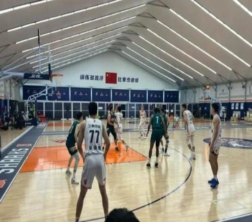 东方体育日报：新赛季CBA，上海男篮陷“死亡之组”